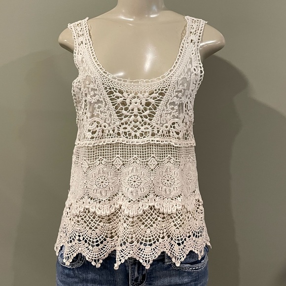 Crochet tank top - Picture 1 of 6